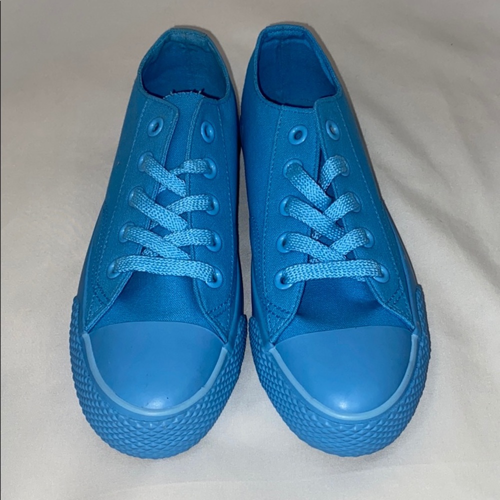 Airwalk Women’s Mono Blue Canvas Sneaker